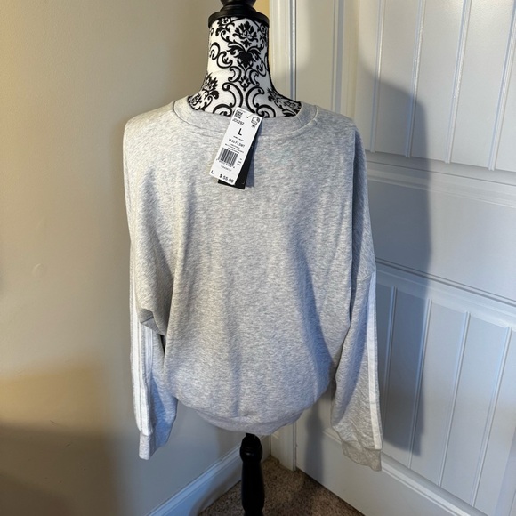 Adidas Sweatshirt NWT - Picture 9 of 10